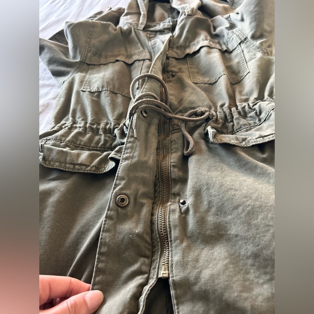 Universal threads jacket - Picture 5 of 6